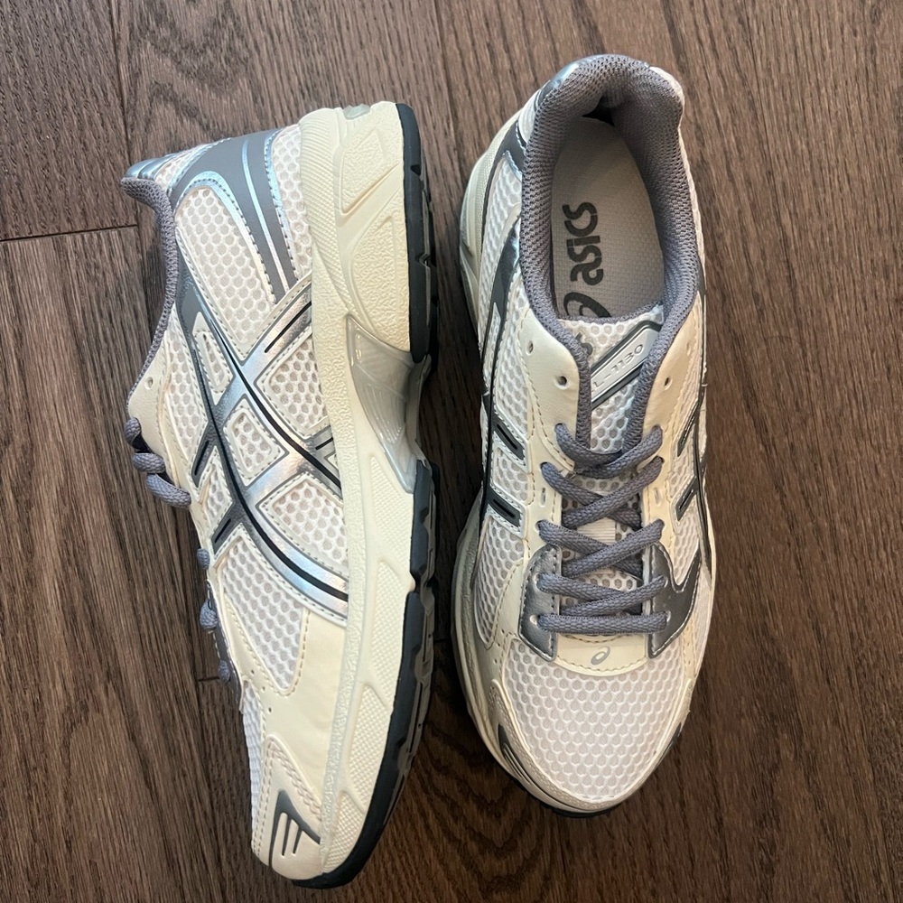 Asics Off-White and Gray Running Shoes - Picture 5 of 6
